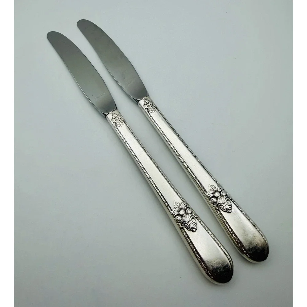 Pair (2) 1847 Rogers Bros ADORATION Silverplate Grille Knives 8.75